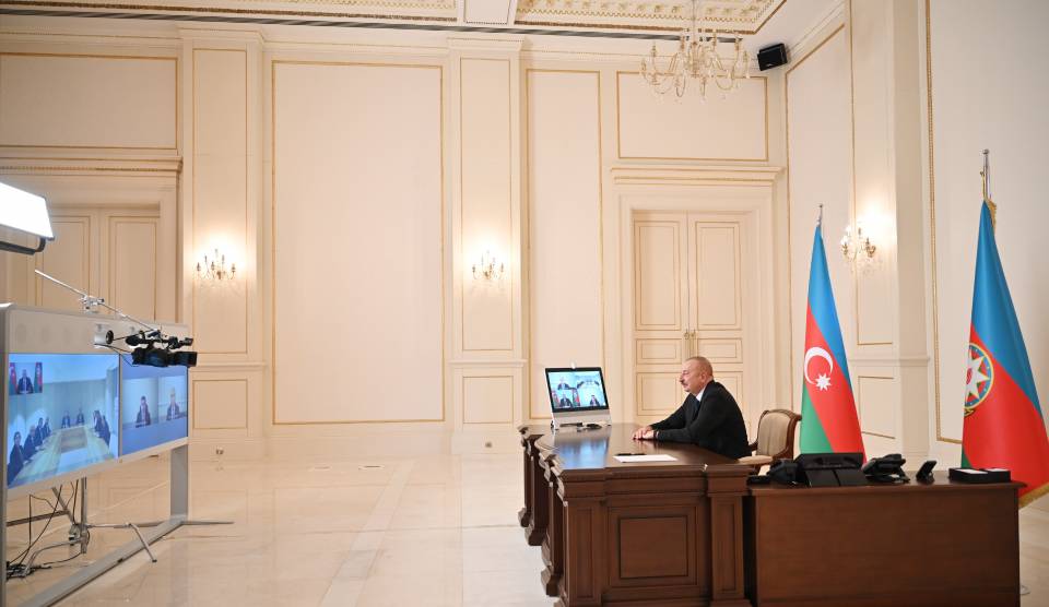 Ильхам Алиев принял министра национального образования Турции и членов группы ВНСТ