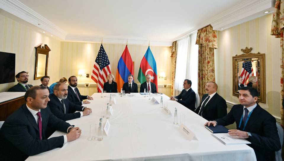 Ilham Aliyev held joint meeting with US Secretary of State and Armenian Prime Minister in Munich