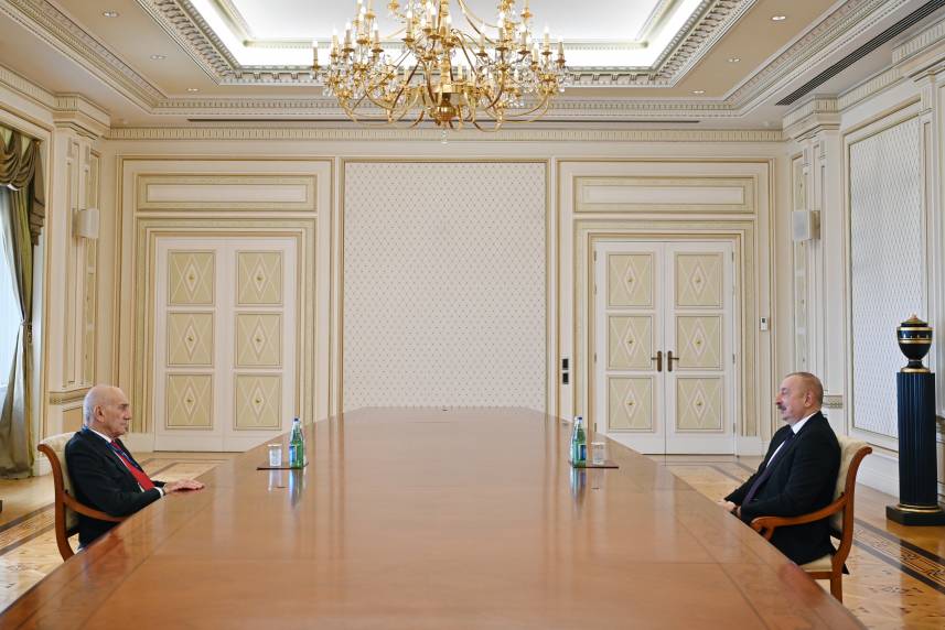 Ilham Aliyev received former Prime Minister of Israel