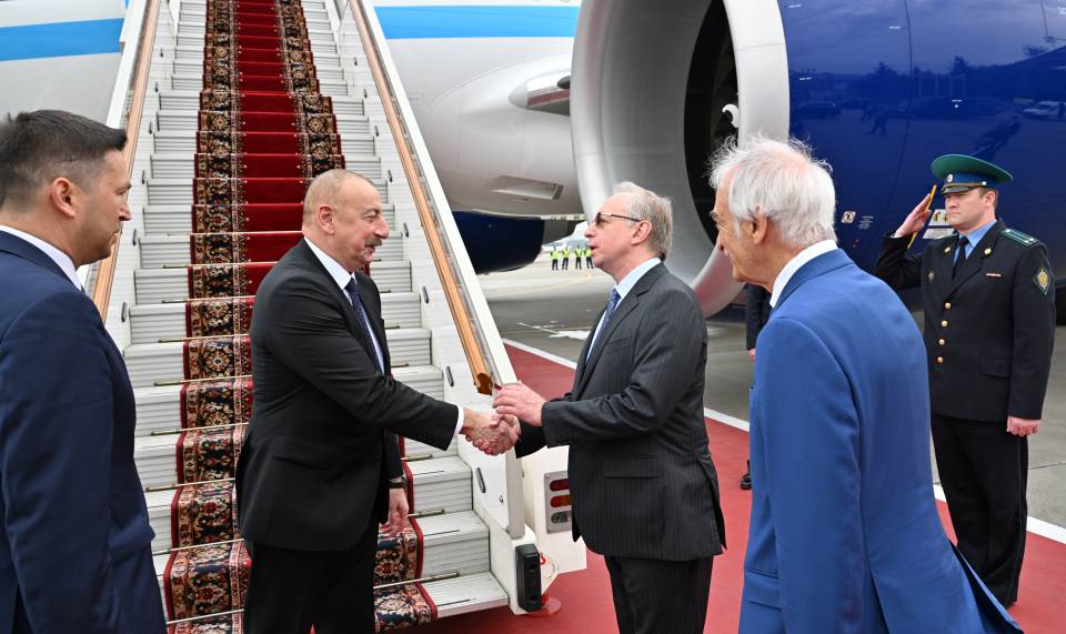 Ilham Aliyev arrived in Russia for working visit