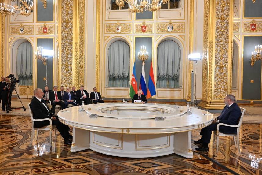 В Москве начался трехсторонний Саммит лидеров Азербайджана, России и Армении
