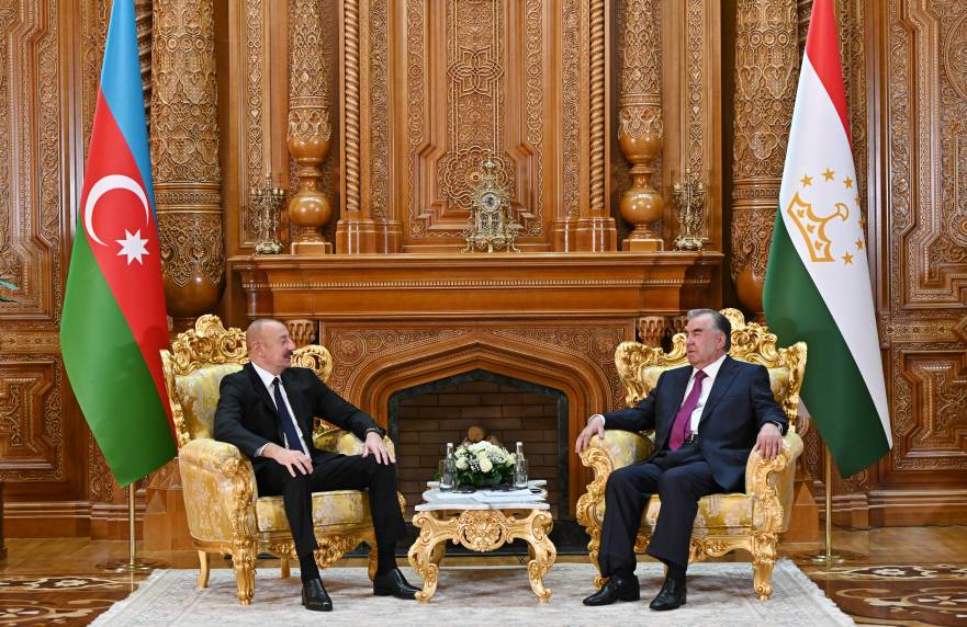 Ilham Aliyev held one-on-one meeting with President of Tajikistan Emomali Rahmon in Dushanbe