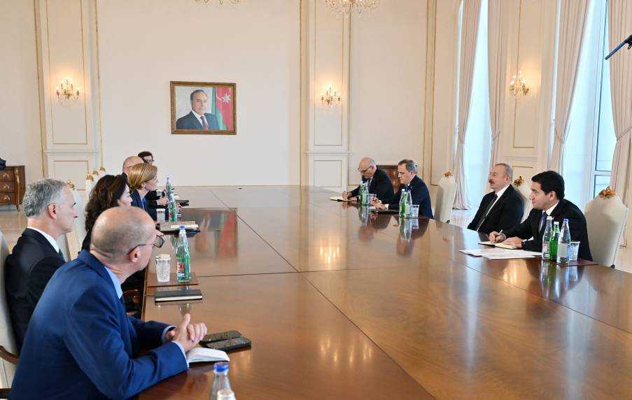 Ильхам Алиев принял специального представителя Президента США, помощника государственного секретаря и старшего советника Государственного департамента по переговорам на Кавказе