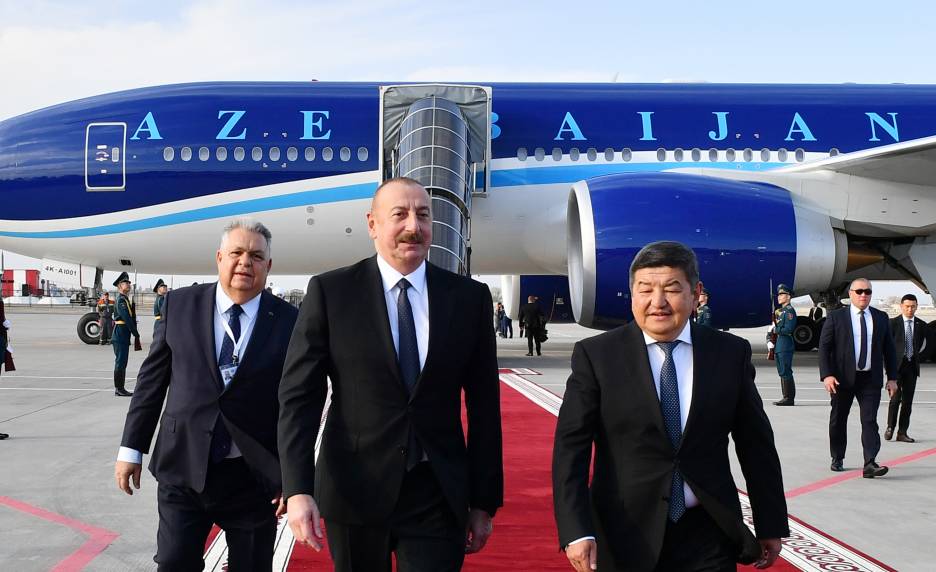 Ilham Aliyev arrived in Kyrgyzstan for visit