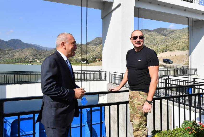 Ильхам Алиев принял участие в церемонии сдачи в эксплуатацию после ремонтно-восстановительных работ Суговушанского водохранилища в Тертерском районе