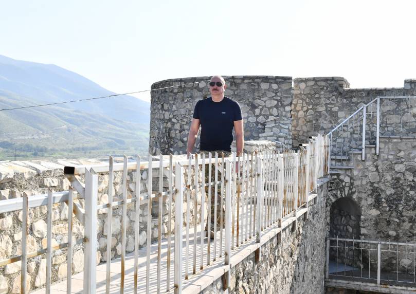 Ilham Aliyev visited Asgaran fortress