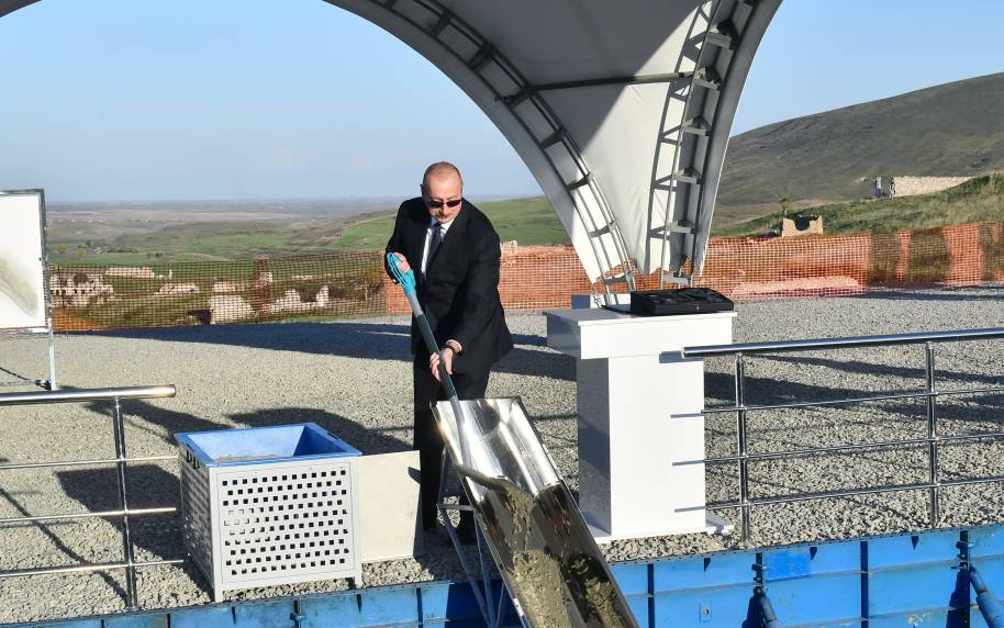 Ильхам Алиев заложил фундамент села Гаргабазар в Физулинском районе