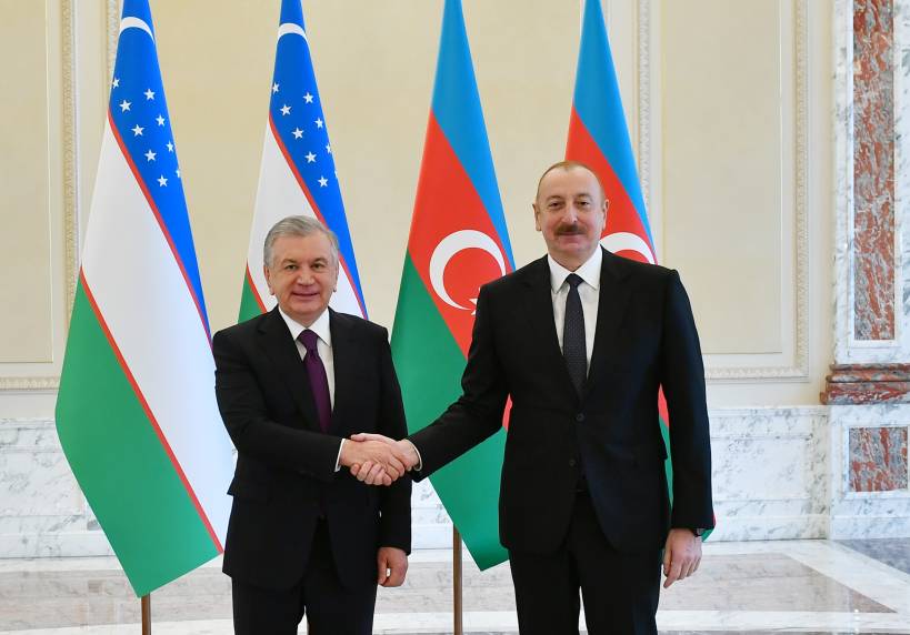Ильхам Алиев встретился с Президентом Узбекистана Шавкатом Мирзиёевым