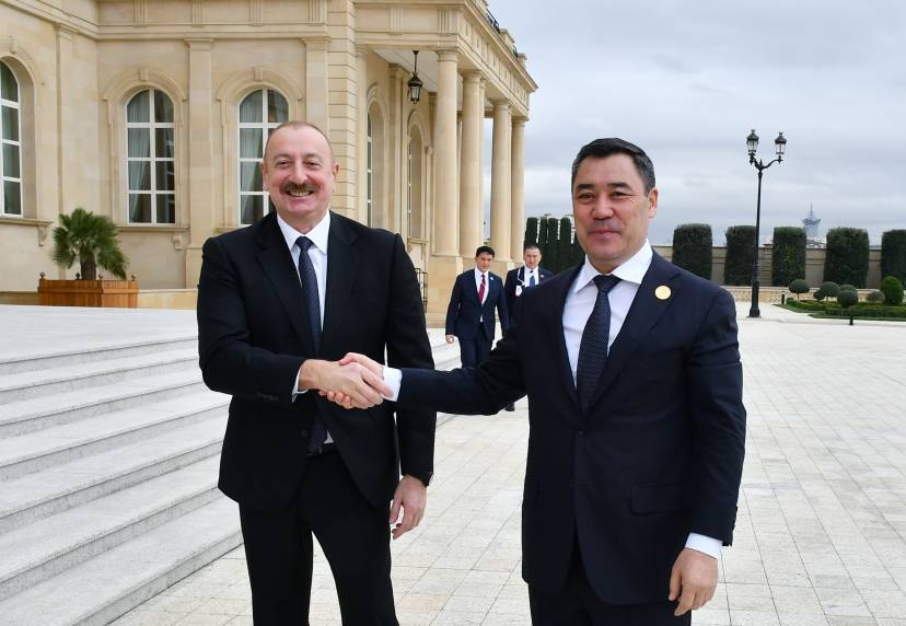 İlham Əliyev Qırğızıstan Prezidenti Sadır Japarov ilə görüşüb
