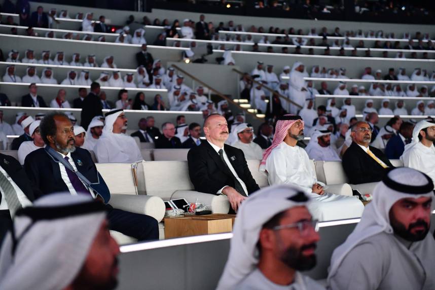 В Дубае проходит мероприятие по случаю Национального дня Объединенных Арабских Эмиратов  В мероприятии принимает участие Ильхам Алиев