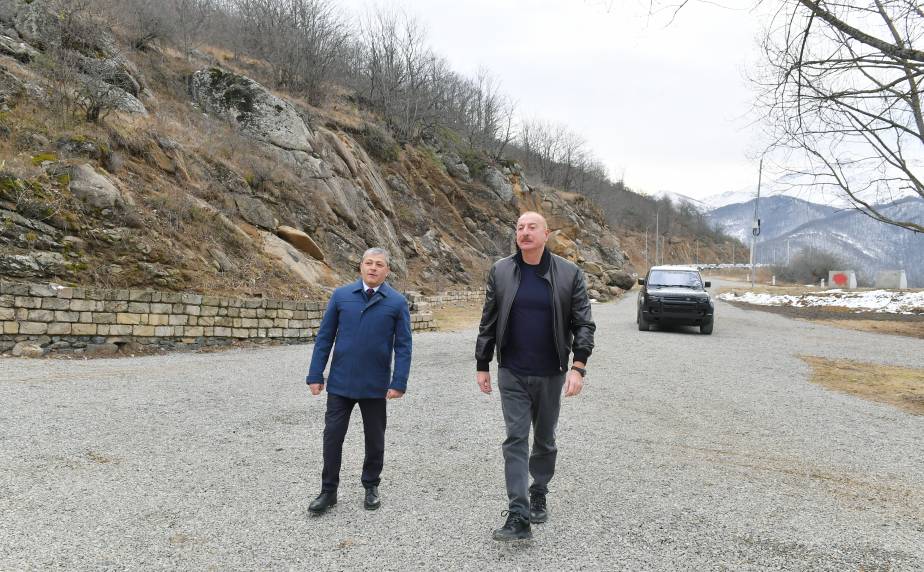 Ильхам Алиев побывал на источнике «Сахсы» в Шушинском районе 