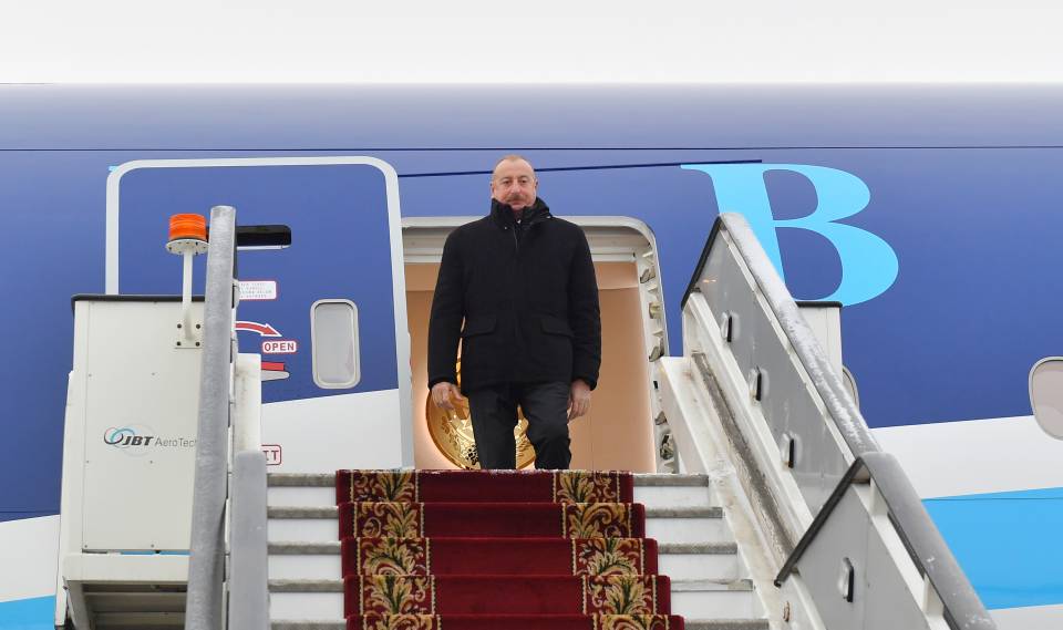 Ильхам Алиев прибыл с рабочим визитом в город Санкт-Петербург
