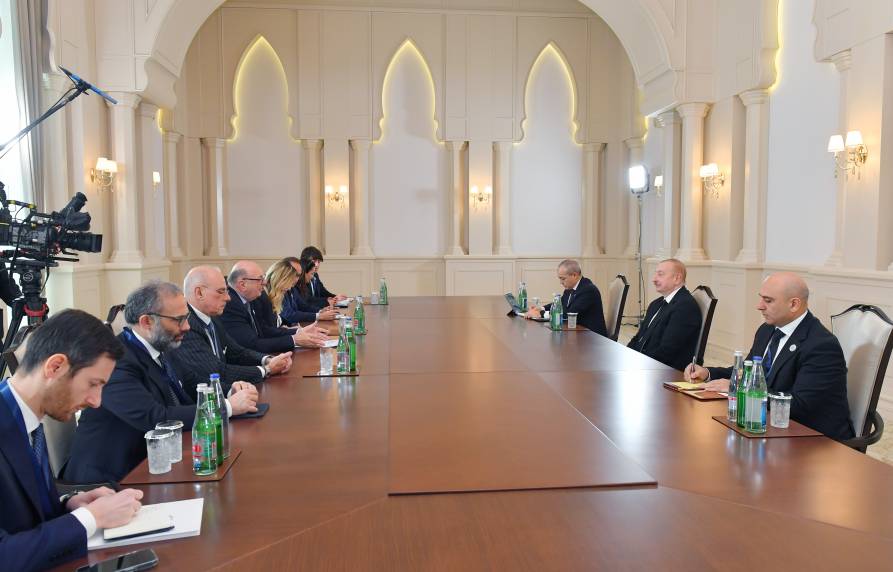 Ilham Aliyev received Italian Minister of the Environment and Energy Security