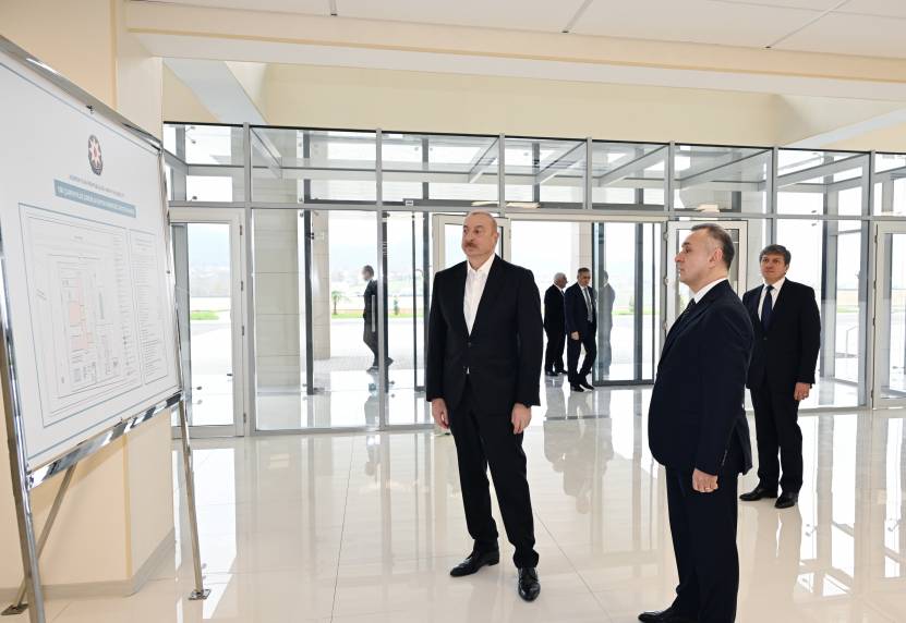 Ильхам Алиев принял участие в открытии Габалинской районной центральной больницы