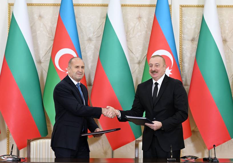 Подписаны азербайджано-болгарские документы