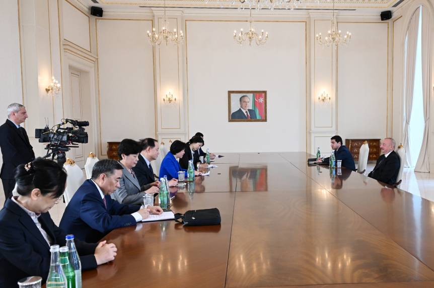 Ilham Aliyev received Vice-Chairperson of the National Committee of the Chinese People's Political Consultative Conference