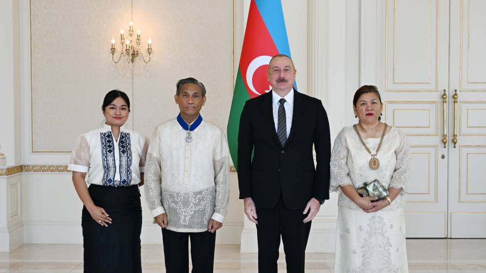 Ильхам Алиев принял верительные грамоты новоназначенного посла Филиппин в нашей стране