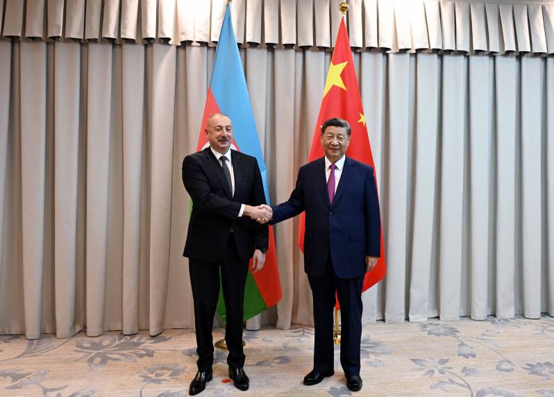 Astanada İlham Əliyevin Çin Xalq Respublikasının Sədri Si Cinpin ilə görüşü keçirilib