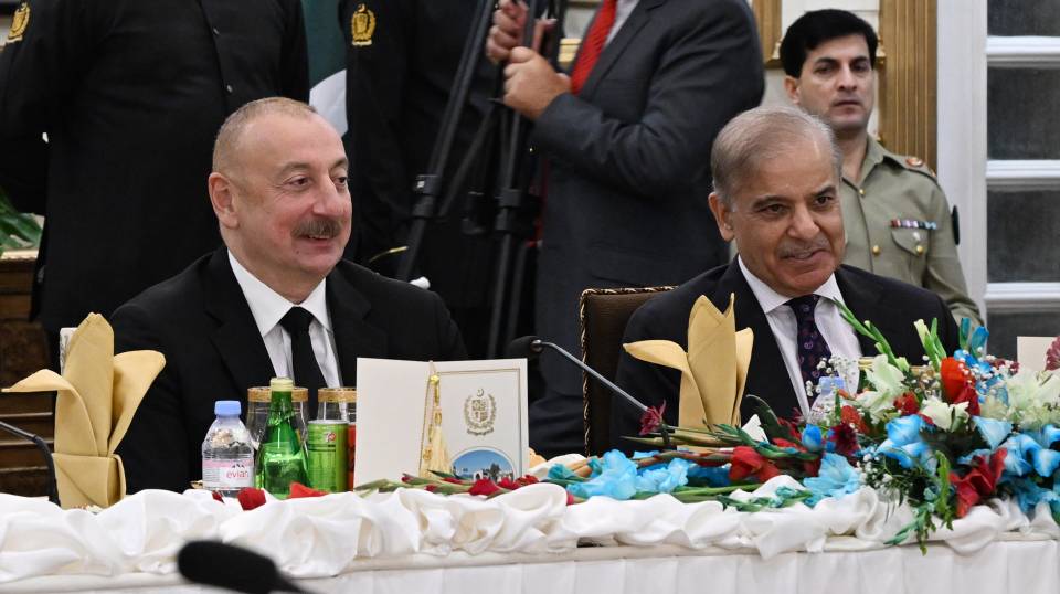 Official dinner was hosted on behalf of Prime Minister of Pakistan Muhammad Shehbaz Sharif in honor of Ilham Aliyev