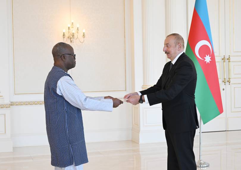 Ilham Aliyev accepted credentials of incoming ambassador of Burkina Faso to Azerbaijan