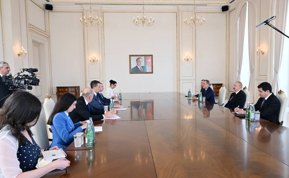 Ilham Aliyev received Foreign Minister of Serbia