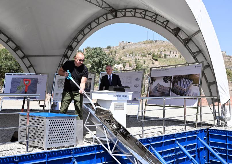 Ilham Aliyev laid foundation stone for administrative building in city of Kalbajar