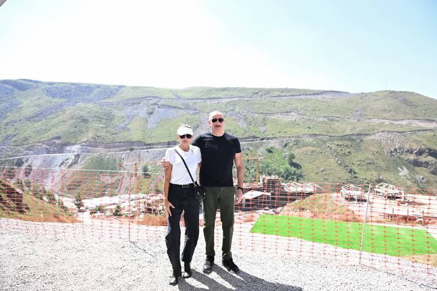 Ilham Aliyev and First Lady Mehriban Aliyeva inspected construction progress at “Istisu” Health and Recreation Complex in Kalbajar district