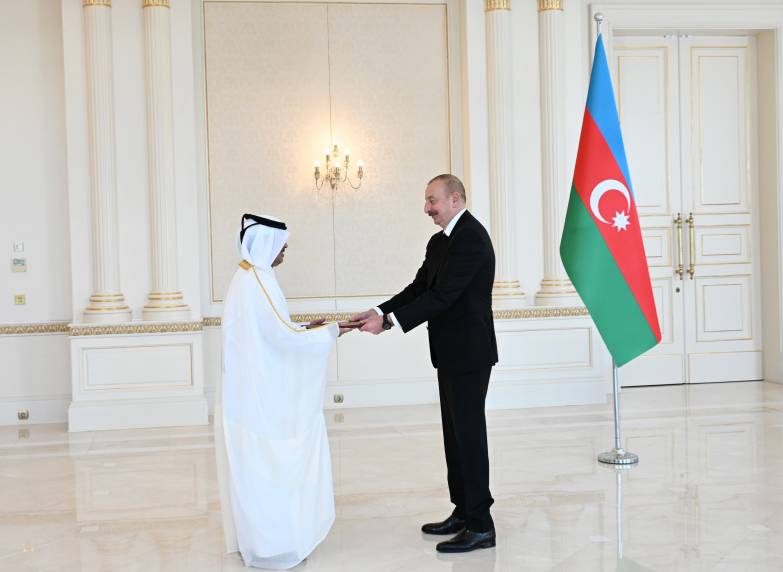 Ilham Aliyev received credentials of incoming ambassador of Qatar