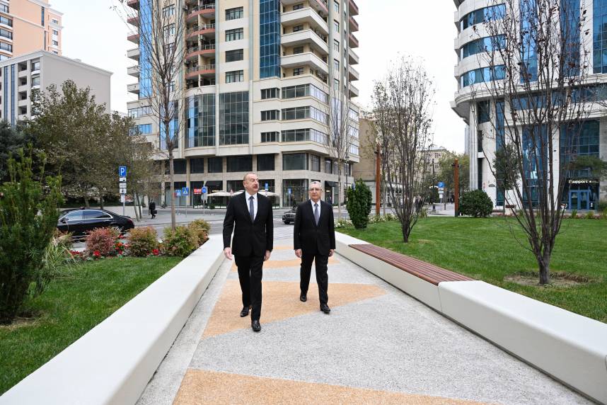 Ilham Aliyev reviewed conditions in newly established park in Nasimi district of Baku