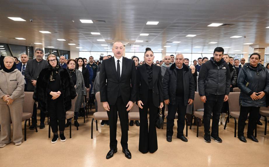 Ilham Aliyev attended farewell ceremony for crew members who perished in plane crash