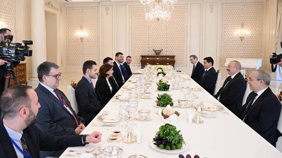 Ilham Aliyev held expanded meeting over lunch with President of North Macedonia