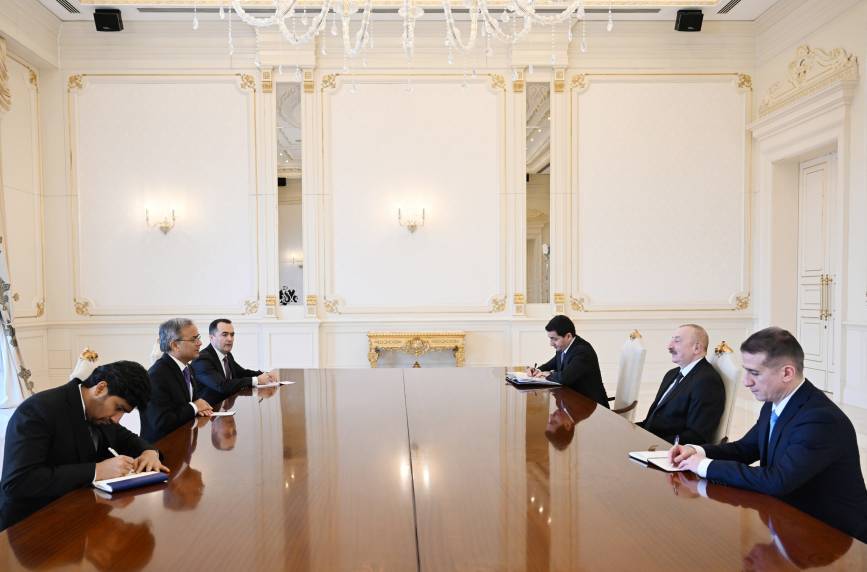 Ilham Aliyev received Secretary General of Economic Cooperation Organization