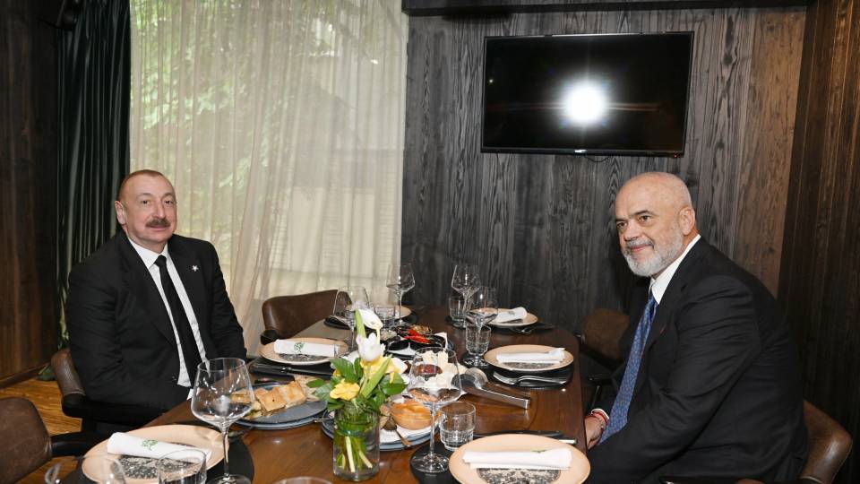 İlham Əliyevlə Albaniyanın Baş nazirinin işçi nahar əsnasında görüşü olub