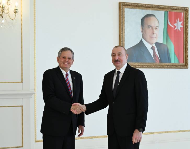 İlham Əliyev ABŞ Senatının Xarici Əlaqələr Komitəsinin üzvünü qəbul edib