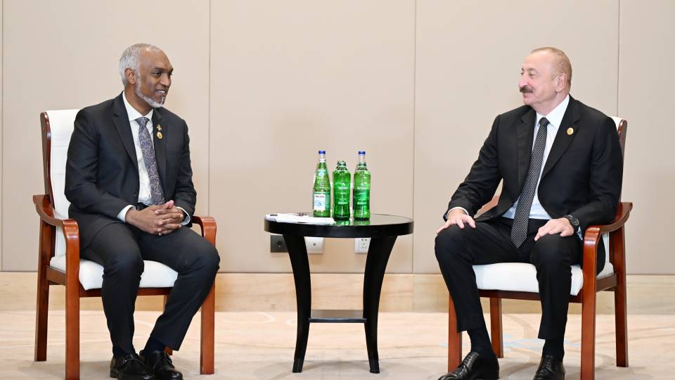 Ilham Aliyev met with Maldivian President in Tianjin