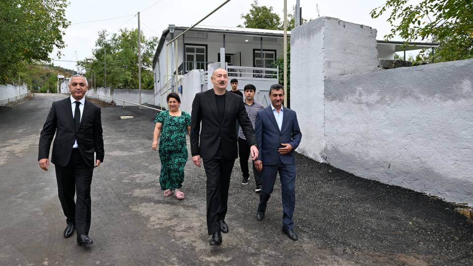 İlham Əliyev Xocalı rayonunun Badara kəndində olub