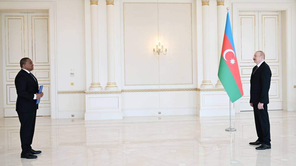Ильхам Алиев принял новоназначенного посла Эсватини в Азербайджане