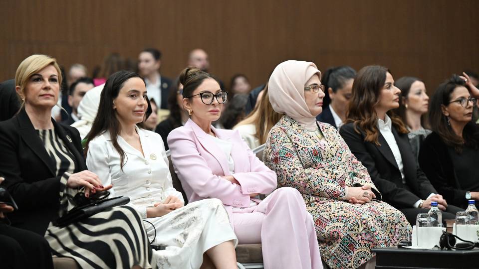 Birinci xanım Mehriban Əliyeva Antalyada “Fələstində sülh naminə birləşərək: Təhsil sisteminin məhv edilməsi ilə mübarizə və gələcəyin qorunması” adlı paneldə iştirak edib