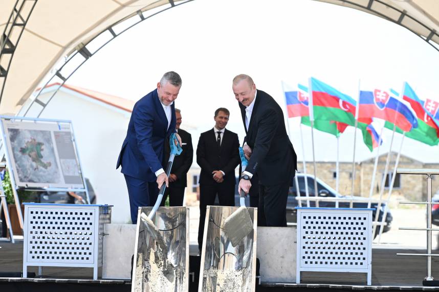 Президенты Азербайджана и Словакии ознакомились с работами, проводимыми в селе Баш Гарвенд Агдамского района