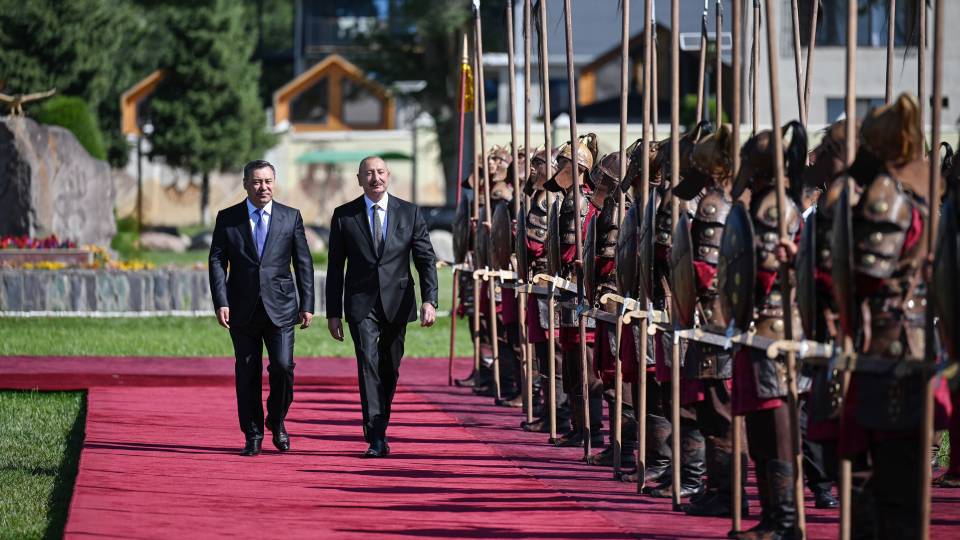 Состоялась церемония официальной встречи Президента Ильхама Алиева в городе Чолпон-Ата
