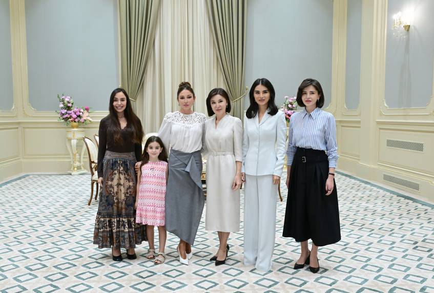 First Ladies of Azerbaijan and Uzbekistan held one-on-one meeting over tea in Tashkent