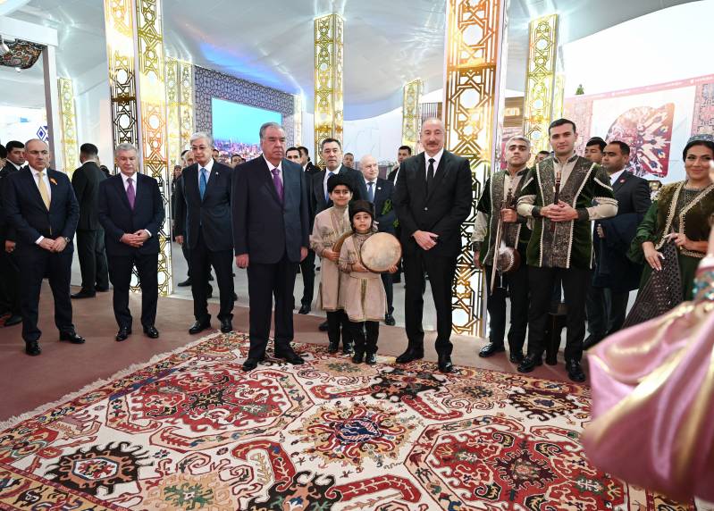 İlham Əliyev MDB Ölkələrinin Milli Kulinariya Festivalı ilə tanış olub, rəsmi qəbulda iştirak edib
