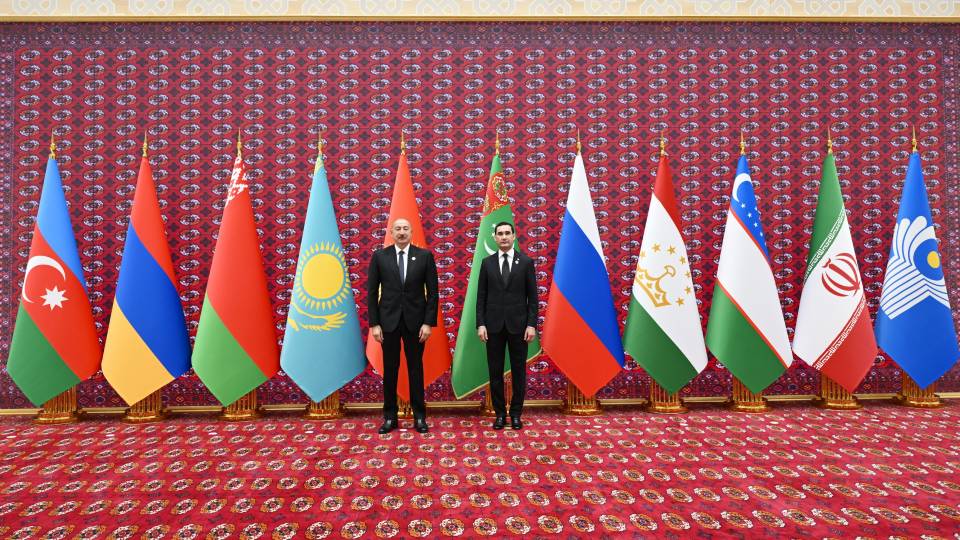 Ilham Aliyev arrived at Awaza Complex to attend meeting of CIS Council of Heads of State