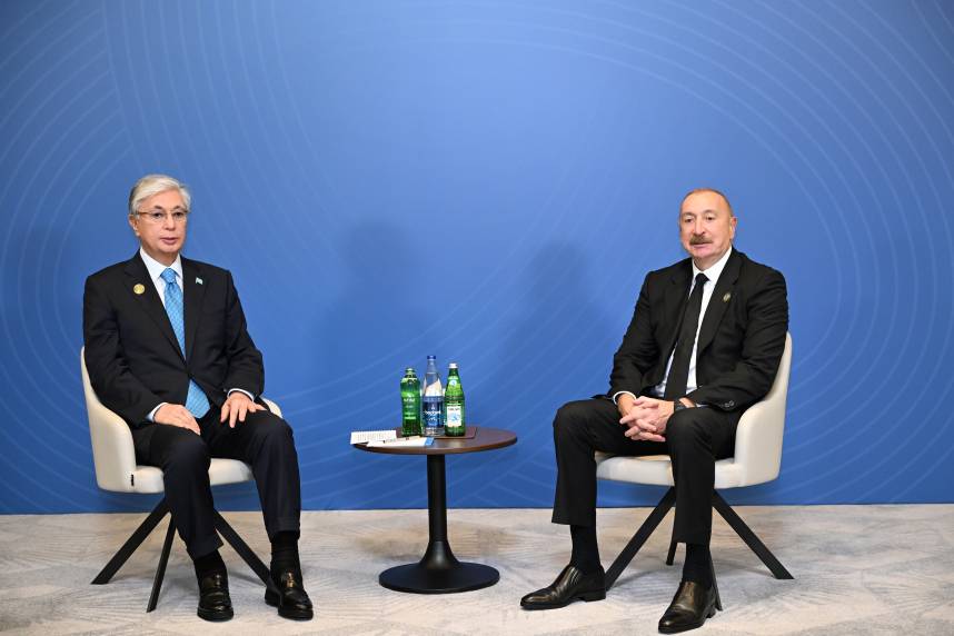 İlham Əliyevin Qazaxıstan Respublikasının Prezidenti Kasım-Jomart Tokayev ilə görüşü olub