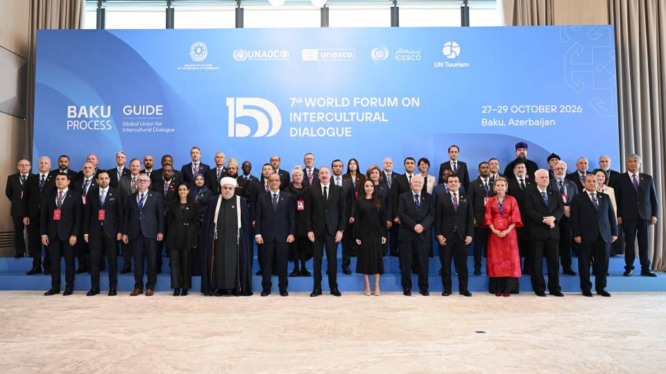 İlham Əliyev VII Ümumdünya Mədəniyyətlərarası Dialoq Forumunun açılışında çıxış edir